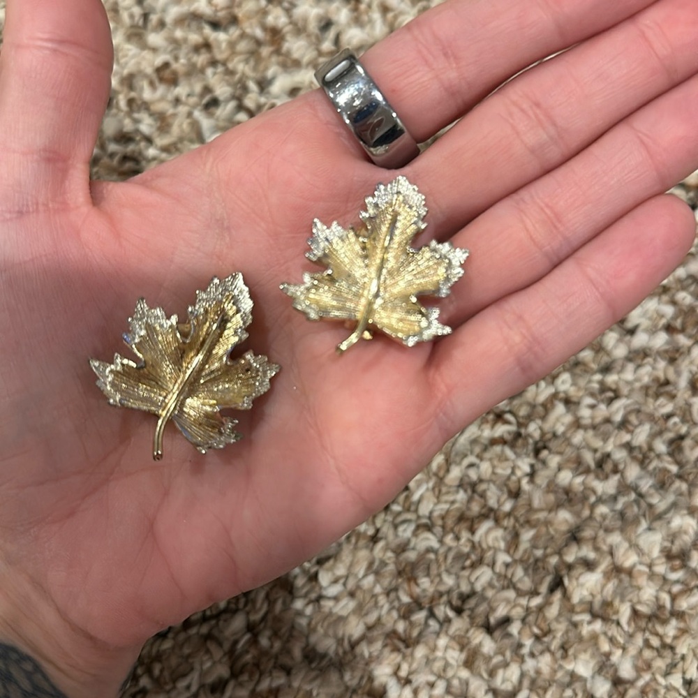 Vintage clip on leaf earrings